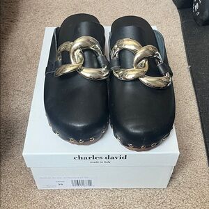 Charles David Siena Black Leather Clogs with Chunky Gold Chain